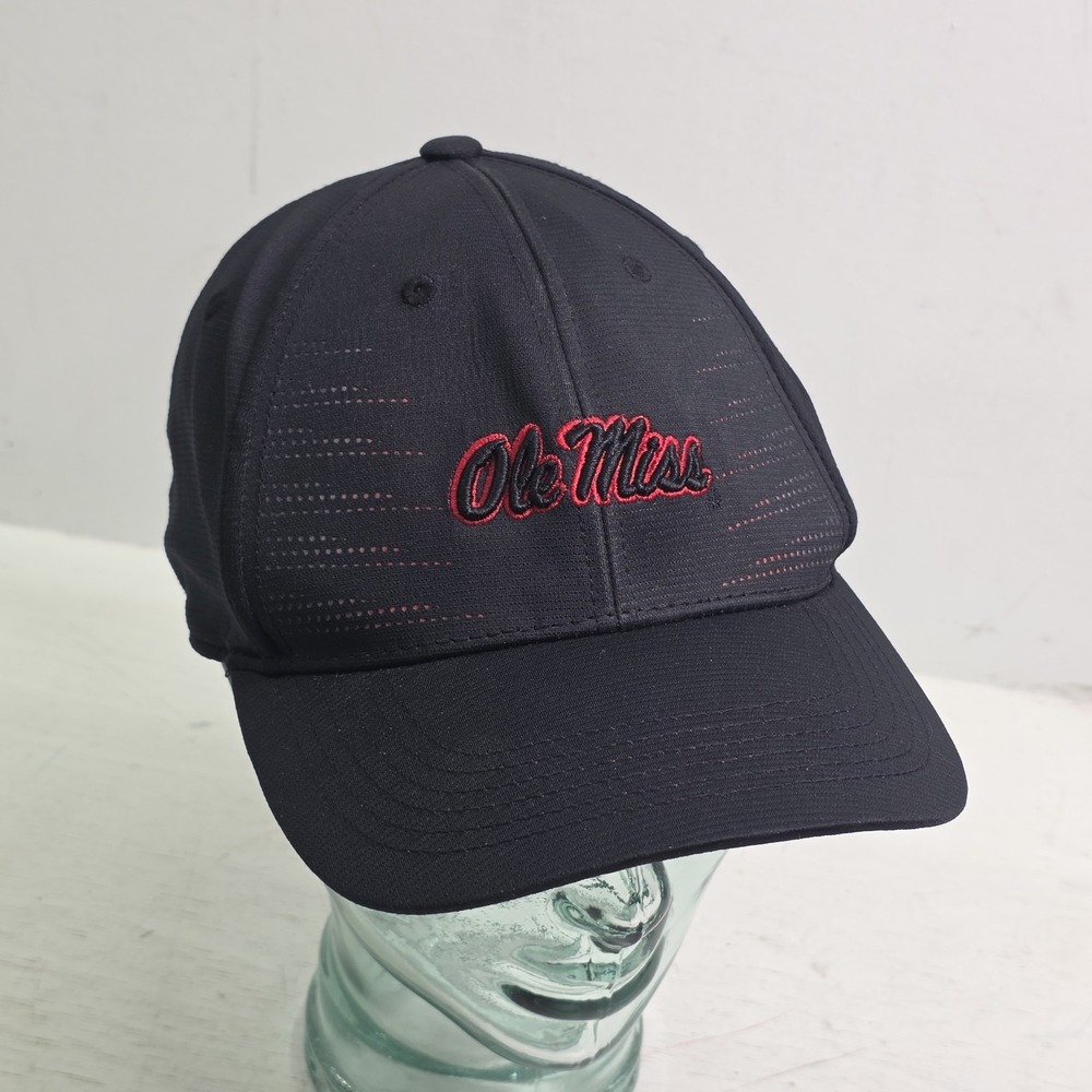 NCAA Ole Miss Rebels Embroidered Fitted One Fit Top Of The‎ World TOTW Hat O/S